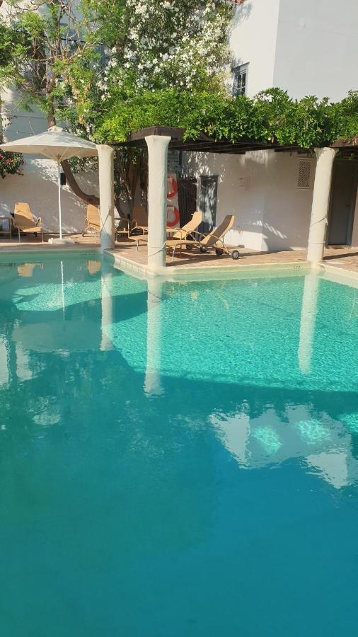 Bratsera Boutique 4*